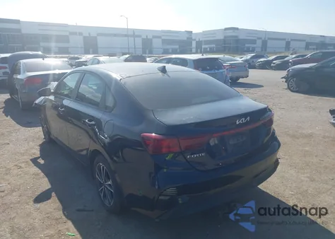 2022 Kia Forte Lxs z USA, uszkodzony, nr VIN 3KPF24ADXNE461055